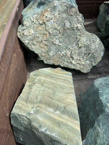 Ландшафтные глыбы зелёные 200-500 килограмм купить в Егорьевске