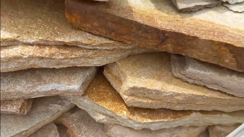 Плитняк златолит жёлтый золотистый для отмостки купить в Егорьевске