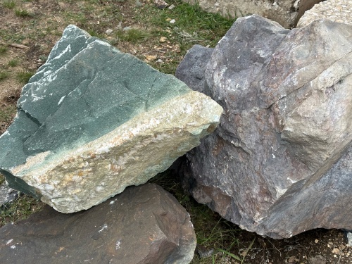 Камни для ландшафтного дизайна зелёные 10-60 килограмм купить в Егорьевске