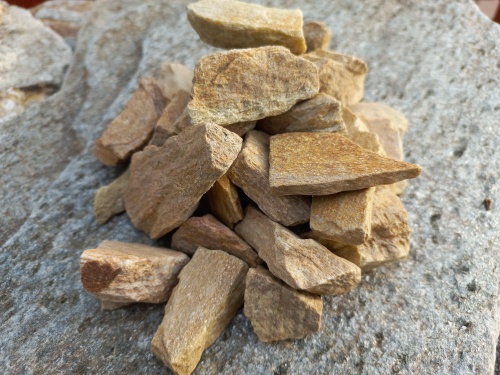 Златолит жёлтый декоративная каменная крошка купить в Егорьевске