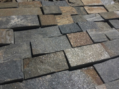 Плитка пилёная златолит Уральский для цоколя, отмостки купить в Егорьевске