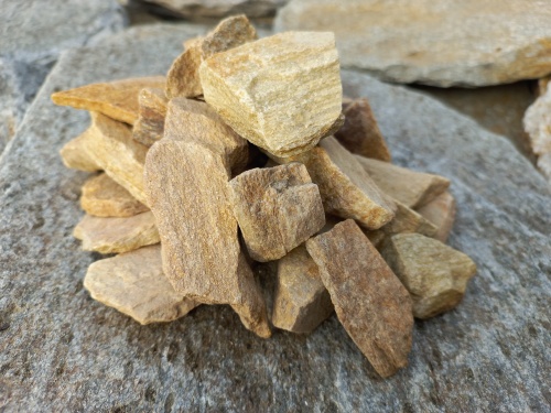 Златолит жёлтый декоративная каменная крошка купить в Егорьевске