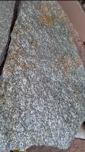 Плитняк златолит серебристый для цоколя, отмостки купить в Егорьевске