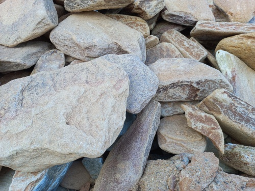 Златолит жёлтый, жёлто-зелёный глыбки и валуны для ланшафтного дизайна купить в Егорьевске