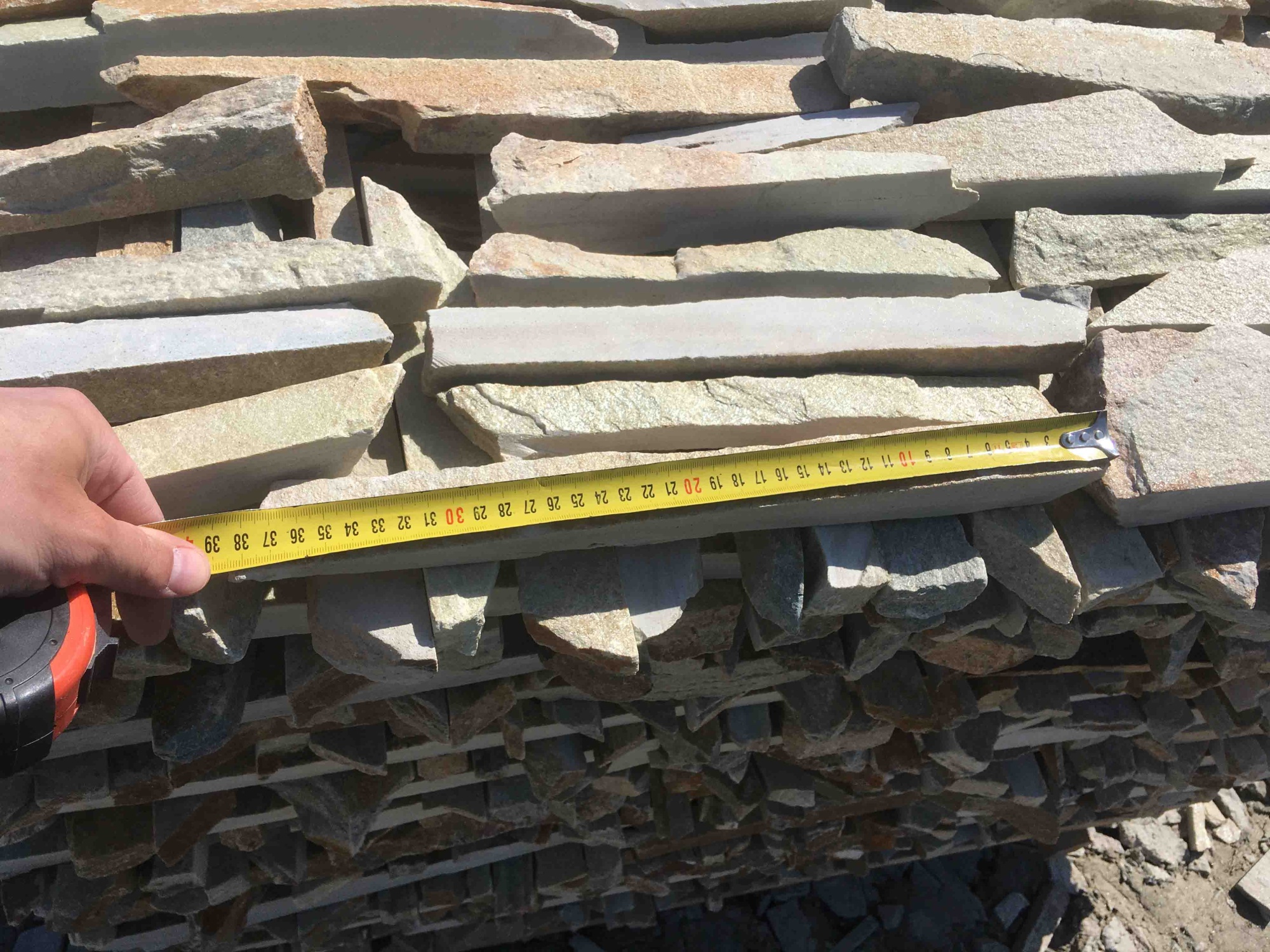 Горбушка златолит золотистый для облицовки купить в Егорьевске