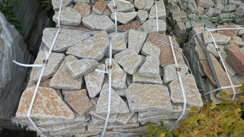 Гранитный плитняк галтованный для парковки купить в Егорьевске