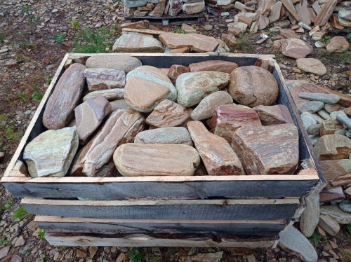 Златолит жёлтый, жёлто-зелёный глыбки и валуны для ланшафтного дизайна купить в Егорьевске