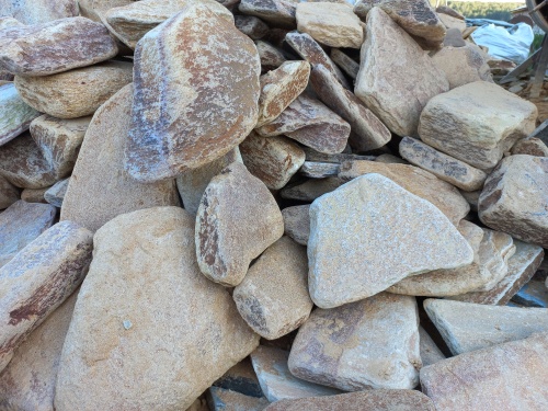 Златолит жёлтый, жёлто-зелёный глыбки и валуны для ланшафтного дизайна купить в Егорьевске