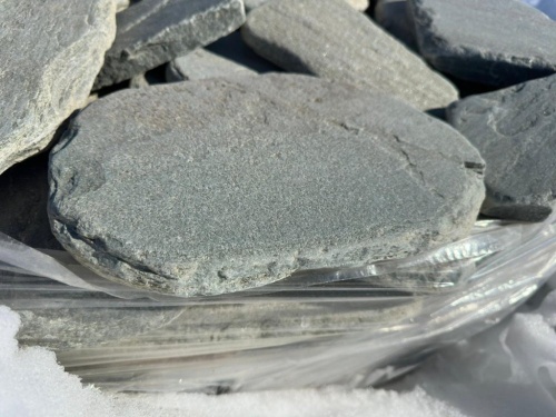 Плитняк златолит зелёный галтованный для цоколя купить в Егорьевске